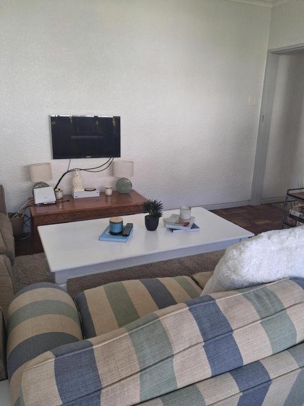 To Let 1 Bedroom Property for Rent in Oranjezicht Western Cape
